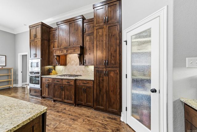 205 Lake Valley Drive, Maumelle, AR 72113