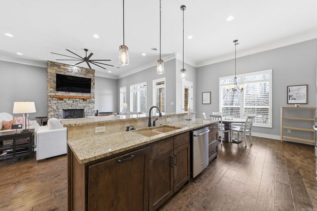 205 Lake Valley Drive, Maumelle, AR 72113