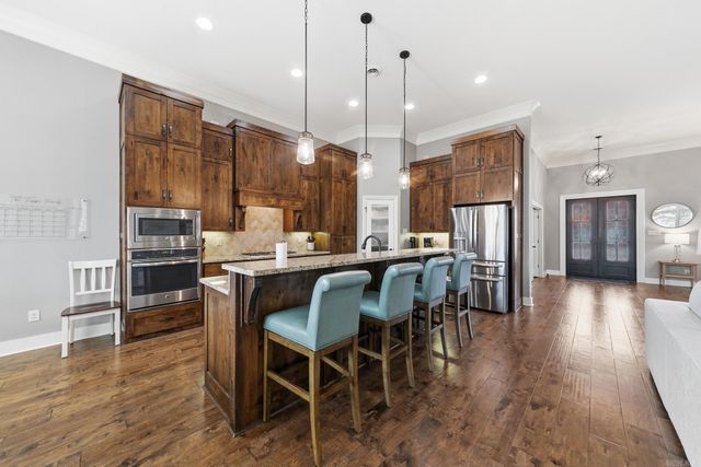 205 Lake Valley Drive, Maumelle, AR 72113