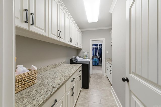 205 Lake Valley Drive, Maumelle, AR 72113