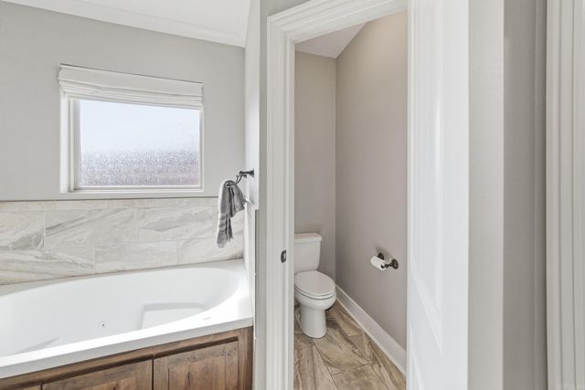 205 Lake Valley Drive, Maumelle, AR 72113