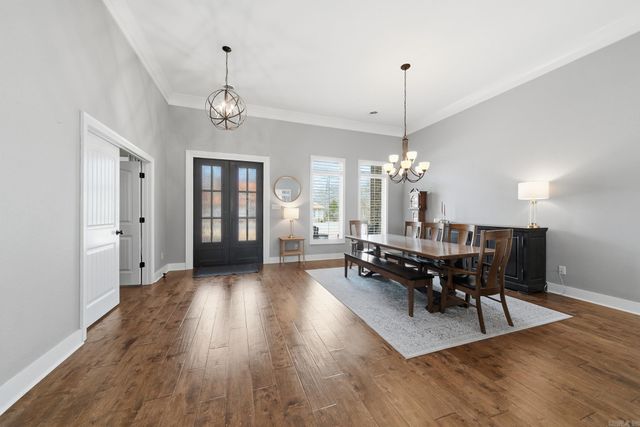 205 Lake Valley Drive, Maumelle, AR 72113