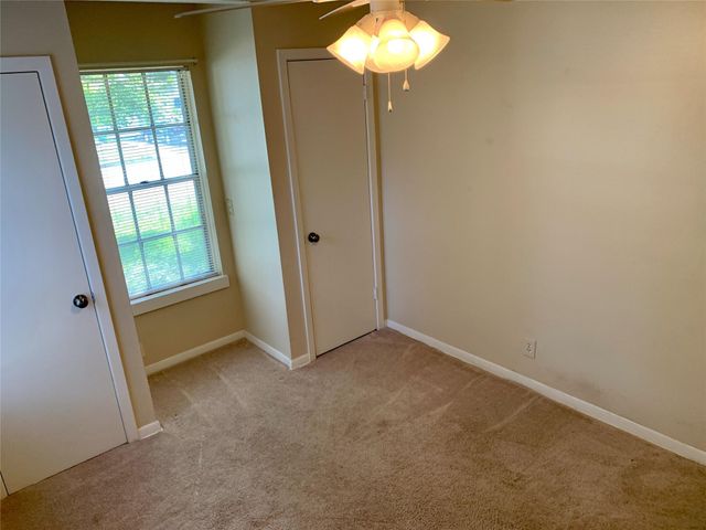 400 Tilbury LN, Austin, TX 78745