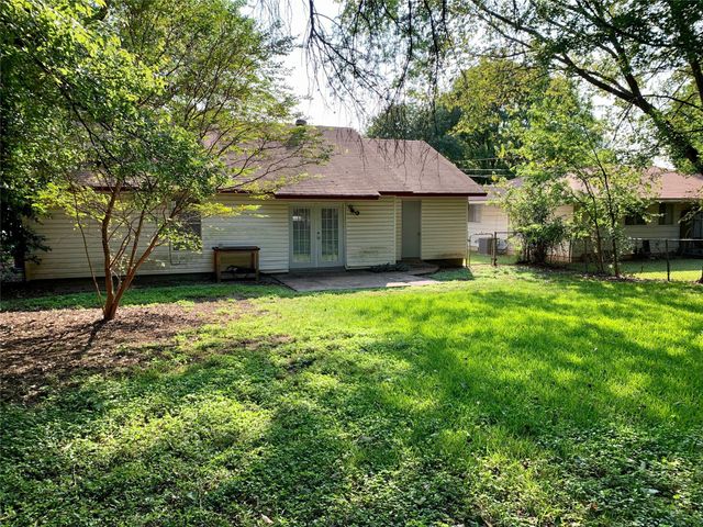 400 Tilbury LN, Austin, TX 78745