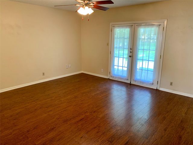 400 Tilbury LN, Austin, TX 78745