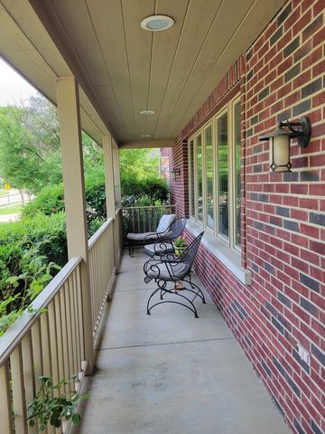 860 Kenton Road, Deerfield, IL 60015
