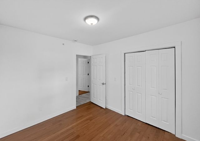 247 Pilgrim Ave 1, Worcester, MA 01604