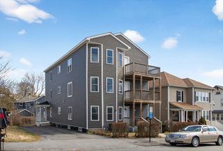 247 Pilgrim Ave 1, Worcester, MA 01604