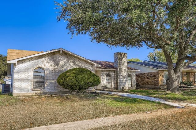 4817 Crawford Drive, The Colony, TX 75056
