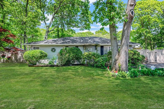49 Washington Avenue, Mastic Beach, NY 11951