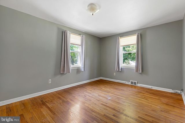 27 WEDGEWOOD RD, Newark, DE 19711
