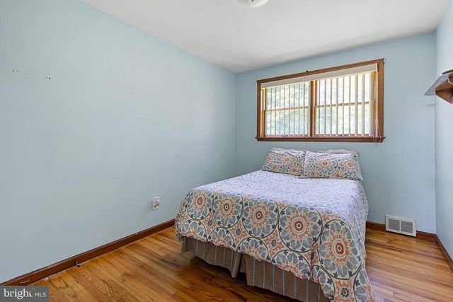 27 WEDGEWOOD RD, Newark, DE 19711