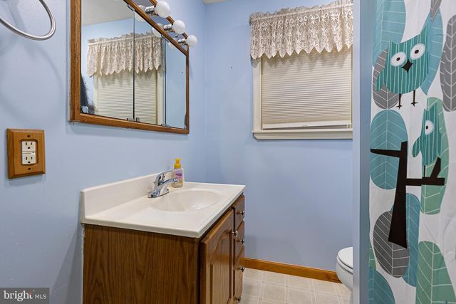 27 WEDGEWOOD RD, Newark, DE 19711