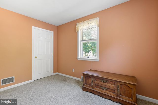 27 WEDGEWOOD RD, Newark, DE 19711