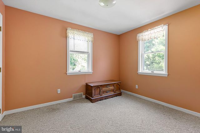 27 WEDGEWOOD RD, Newark, DE 19711