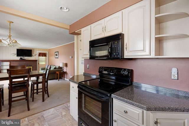 27 WEDGEWOOD RD, Newark, DE 19711