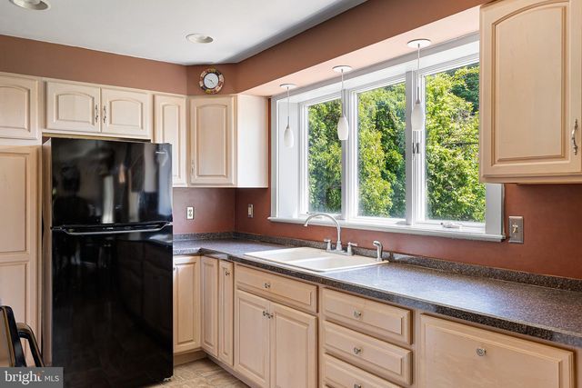 27 WEDGEWOOD RD, Newark, DE 19711