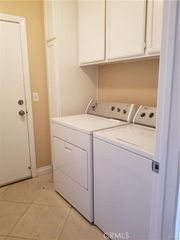 19404 Roscoe, Northridge (los Angeles), CA 91324