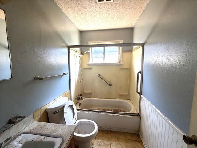 1340 SW 77th Place, Oklahoma City, OK 73159