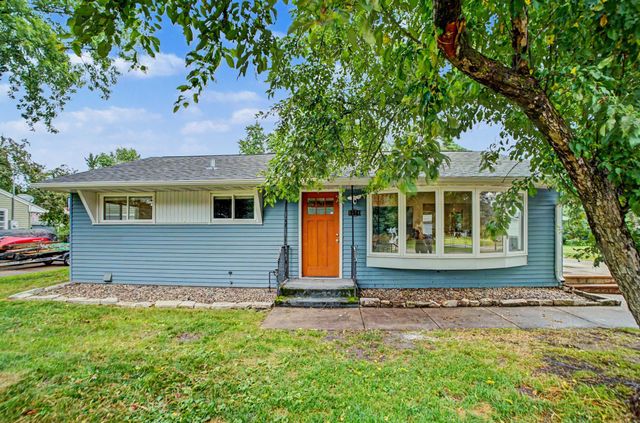 3674 Mcknight Road N, White Bear Lake, MN 55110