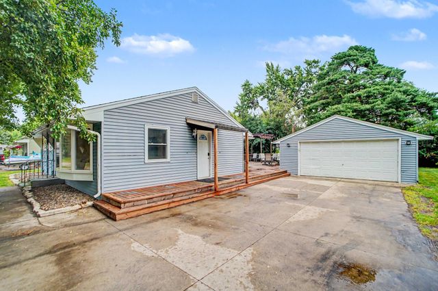 3674 Mcknight Road N, White Bear Lake, MN 55110