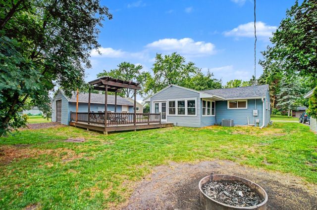 3674 Mcknight Road N, White Bear Lake, MN 55110