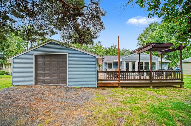 3674 Mcknight Road N, White Bear Lake, MN 55110