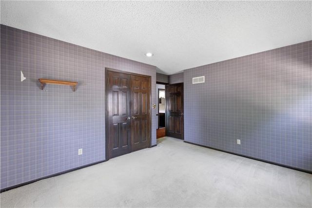 16701 E George Franklyn Drive, Independence, MO 64055