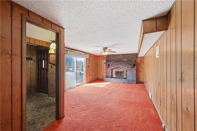 16701 E George Franklyn Drive, Independence, MO 64055