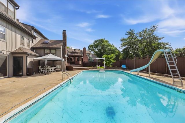 16701 E George Franklyn Drive, Independence, MO 64055