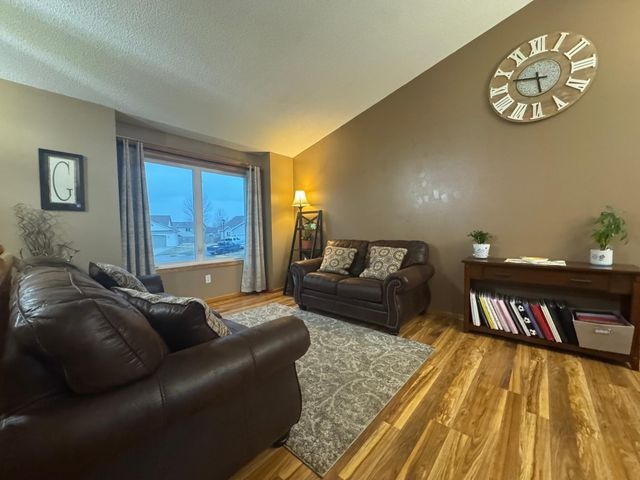 10 Juneau Court, North Mankato, MN 56003