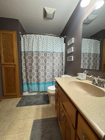 10 Juneau Court, North Mankato, MN 56003