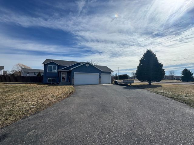 10 Juneau Court, North Mankato, MN 56003