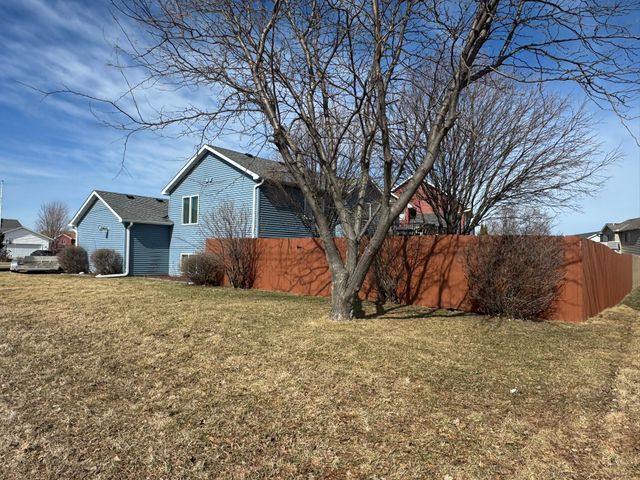 10 Juneau Court, North Mankato, MN 56003