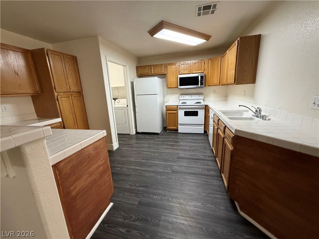 3673 Ian Thomas Street 103, Las Vegas, NV 89129 — photo 4