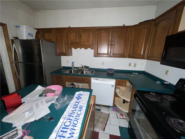 67 Dixon Blvd, South Union Twp, PA 15401