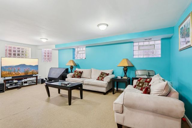 3432 S Prairie Avenue, Chicago, IL 60616