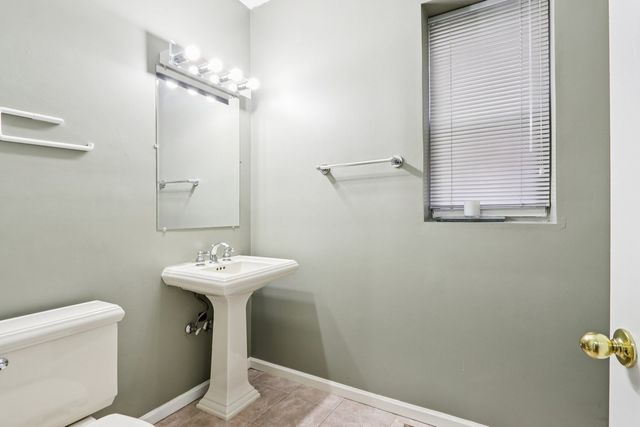 3432 S Prairie Avenue, Chicago, IL 60616