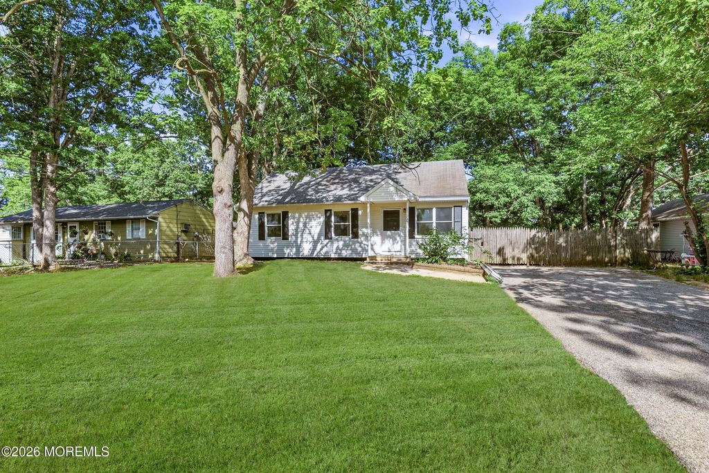 1305 Marshall Street, Lakewood, NJ 08701
