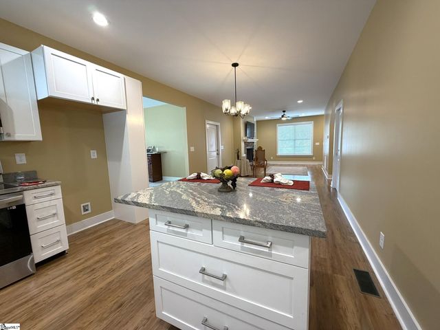 104 Cottage Way, Easley, SC 29642