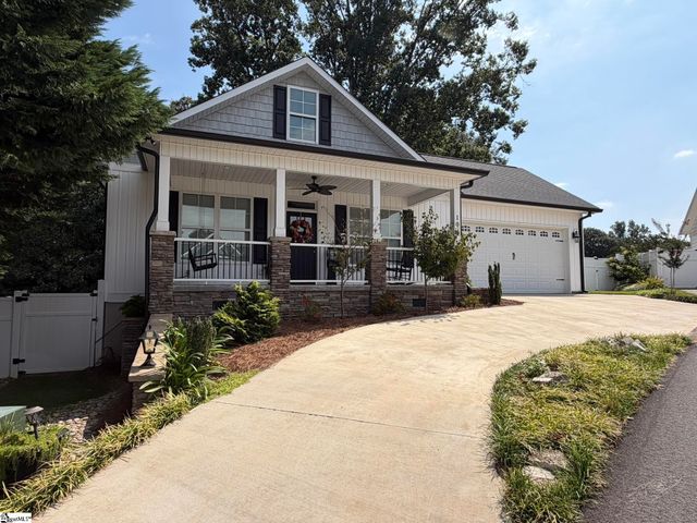104 Cottage Way, Easley, SC 29642
