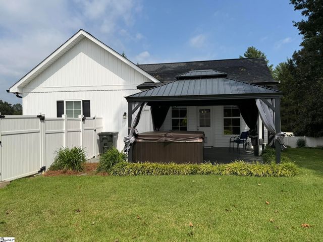 104 Cottage Way, Easley, SC 29642
