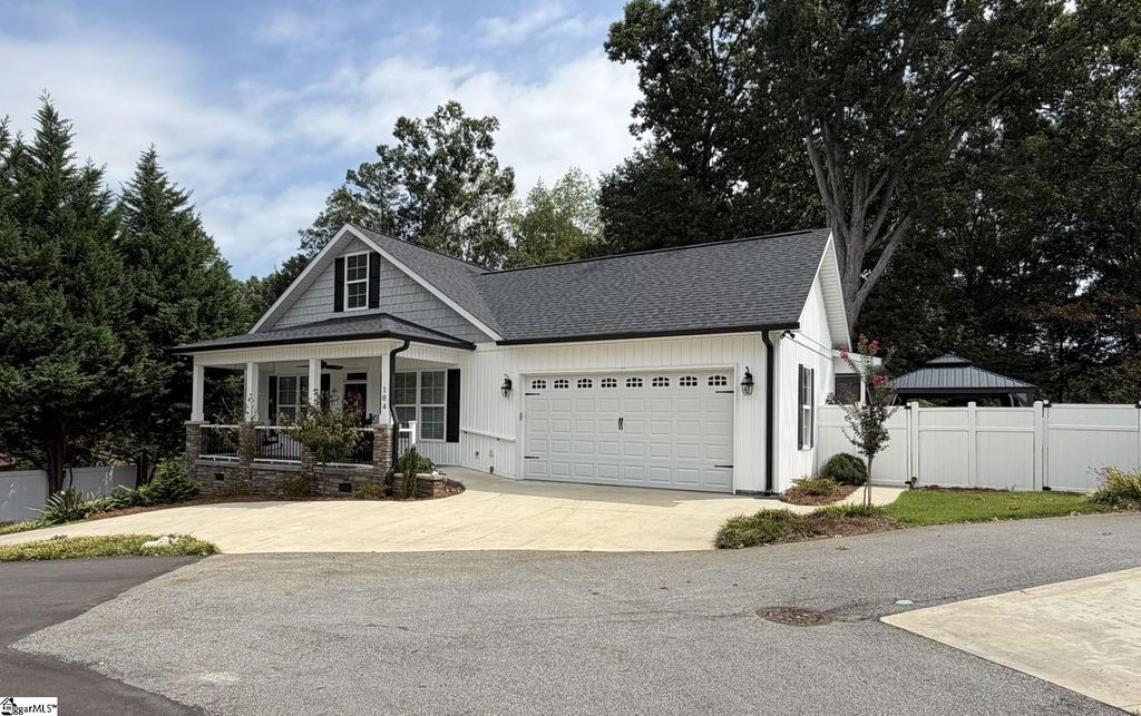 104 Cottage Way, Easley, SC 29642