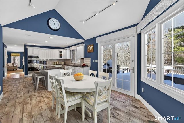 9 Woods End Lane, Weston, CT 06883