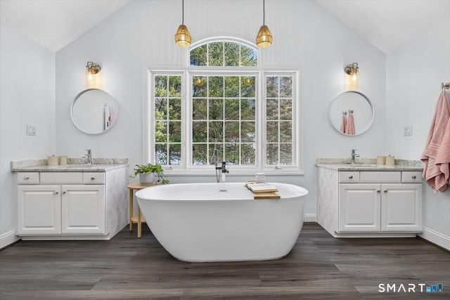 9 Woods End Lane, Weston, CT 06883