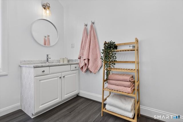 9 Woods End Lane, Weston, CT 06883