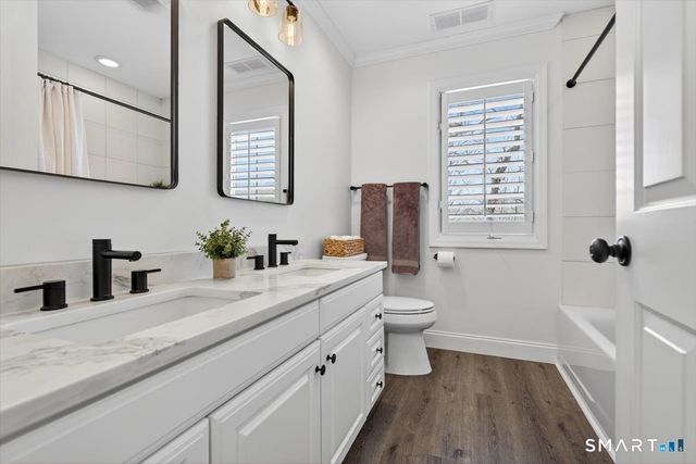 9 Woods End Lane, Weston, CT 06883