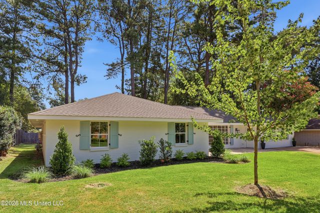 5326 Balmoral Drive, Jackson, MS 39211