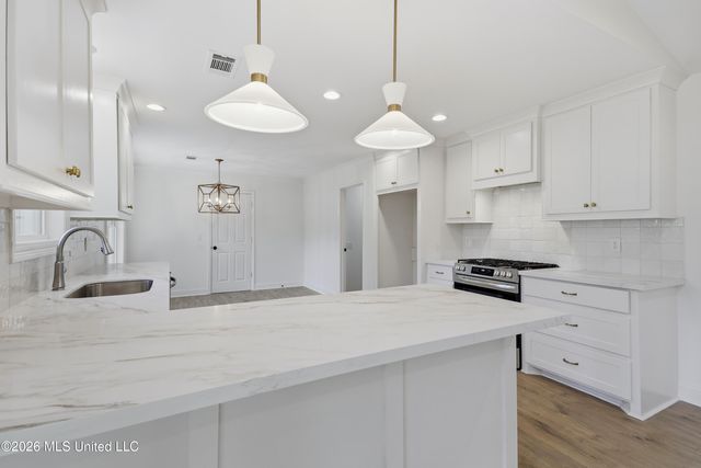 5326 Balmoral Drive, Jackson, MS 39211