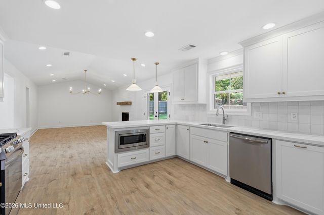5326 Balmoral Drive, Jackson, MS 39211